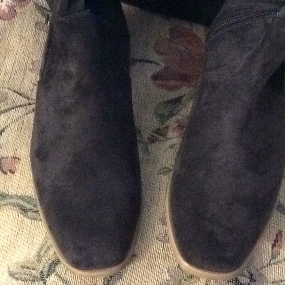 Knee high Spring Boots - Picture 2 of 4